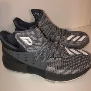 Adidas Damian Lillard Sz 6 Basketball sneakers